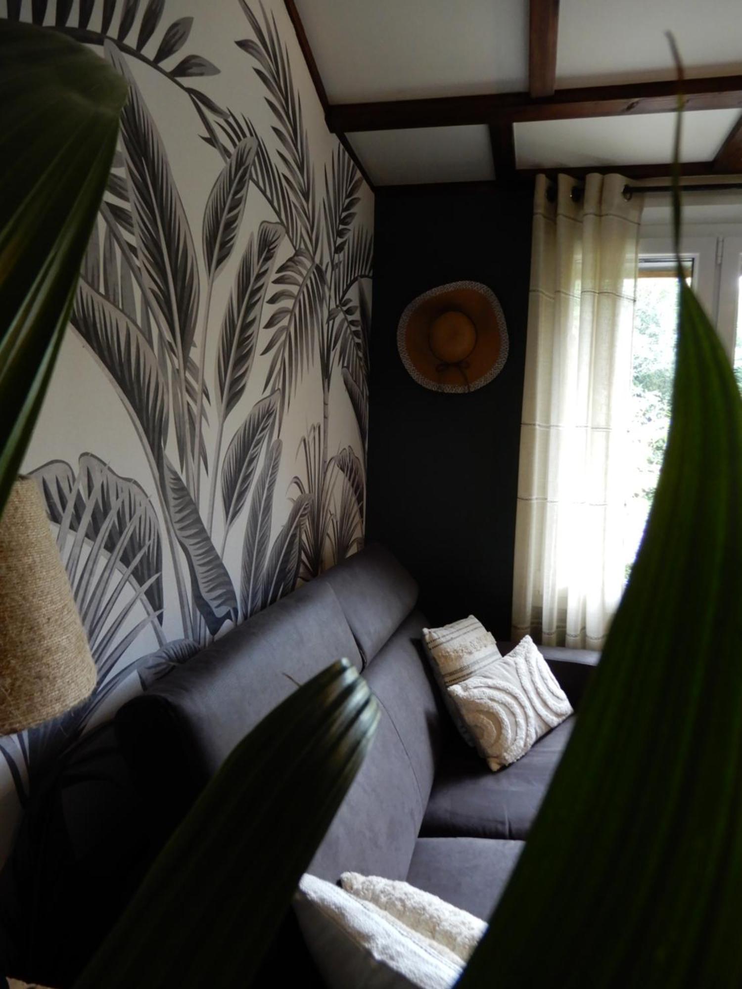 Le Cottage Exotique Du Lutin Many & Son Bain Nordique Saint-Christophe-Sur-Conde Exterior photo
